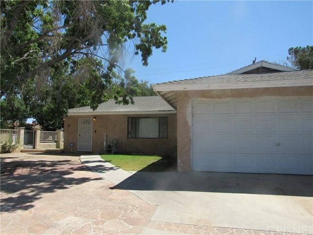 Property Photo:  44538 Andale Avenue  CA 93535 