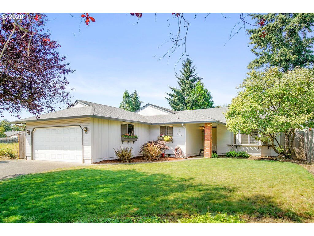 Property Photo:  15510 NE 76th Way  WA 98682 