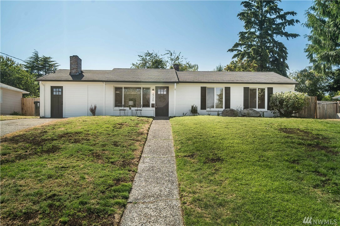 Property Photo: 2726 N Bennett Street WA 98407