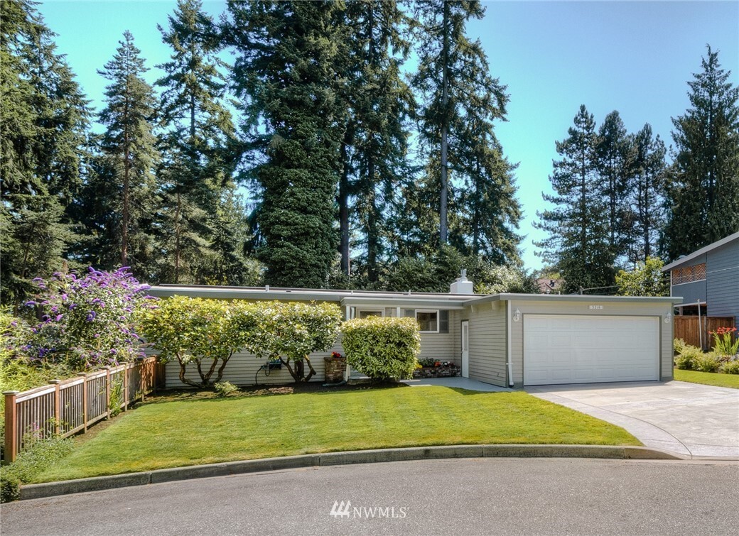 Property Photo: 3216 180th Place SW WA 98037