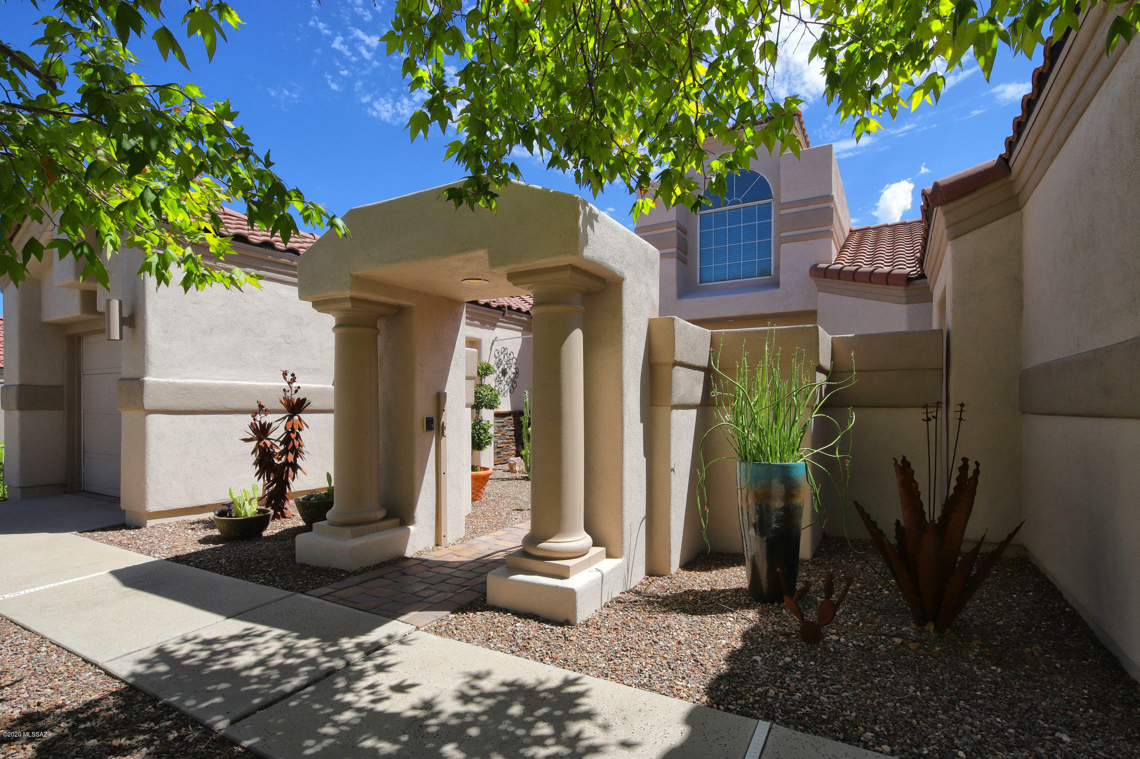 Property Photo:  9950 N Bighorn Butte Drive  AZ 85737 