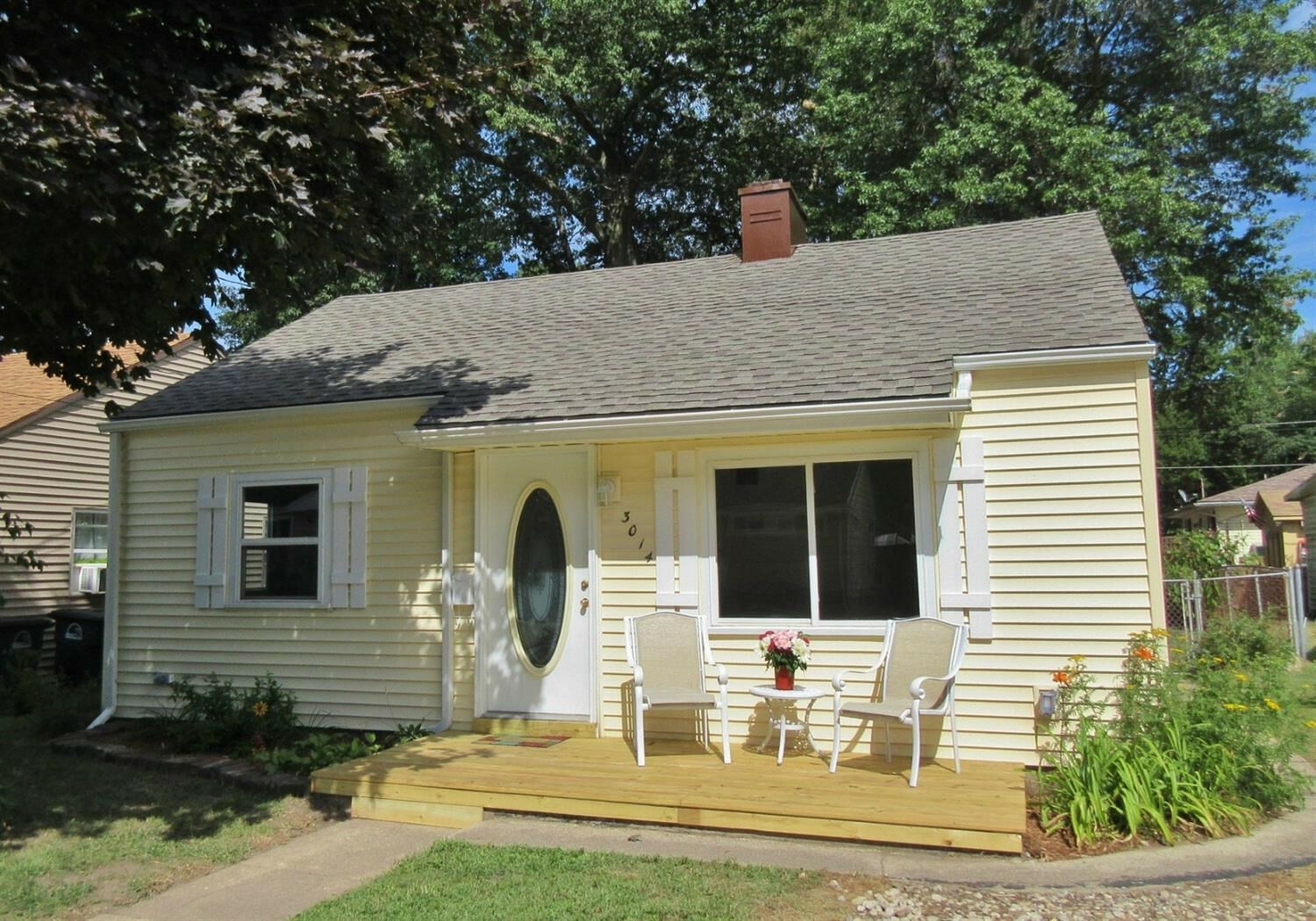 Property Photo:  3014 Woodrow Avenue  IN 46360 