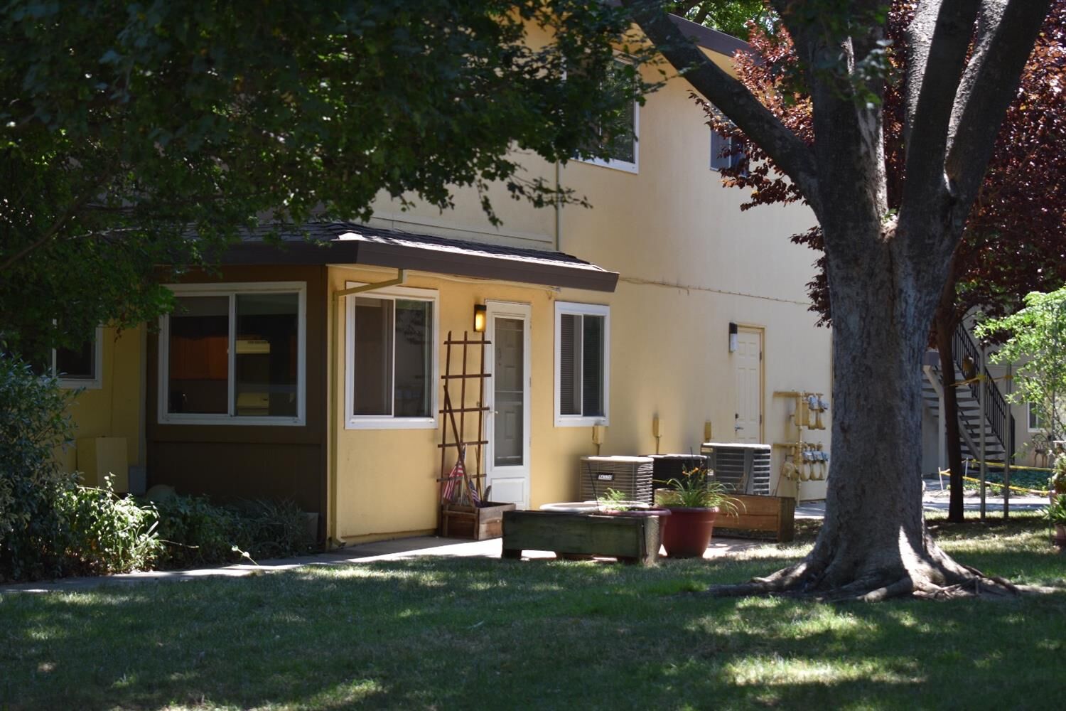 Property Photo: 2861 Bidwell Street 3 CA 95618