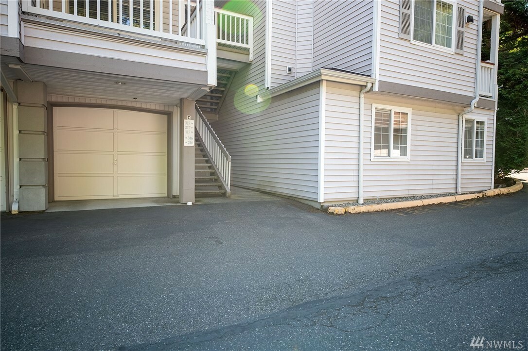 Property Photo:  8545 166th Ave NE C-117  WA 98052 