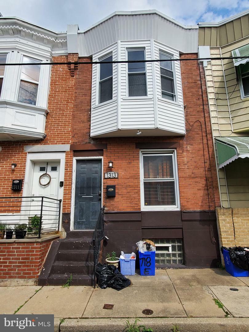 Property Photo:  1313 S Taylor Street  PA 19146 