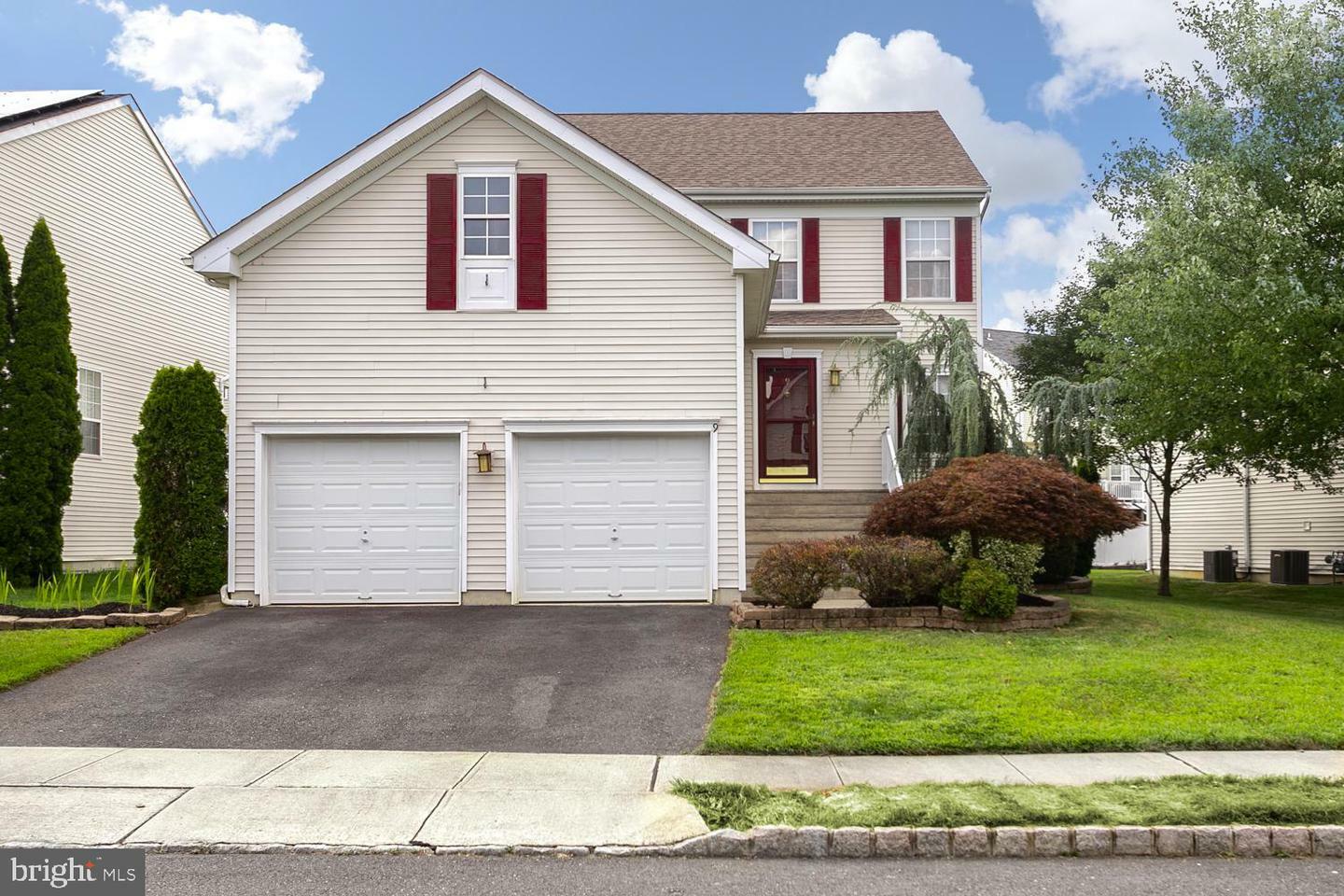 Property Photo:  9 Greenbrook Drive  NJ 08022 