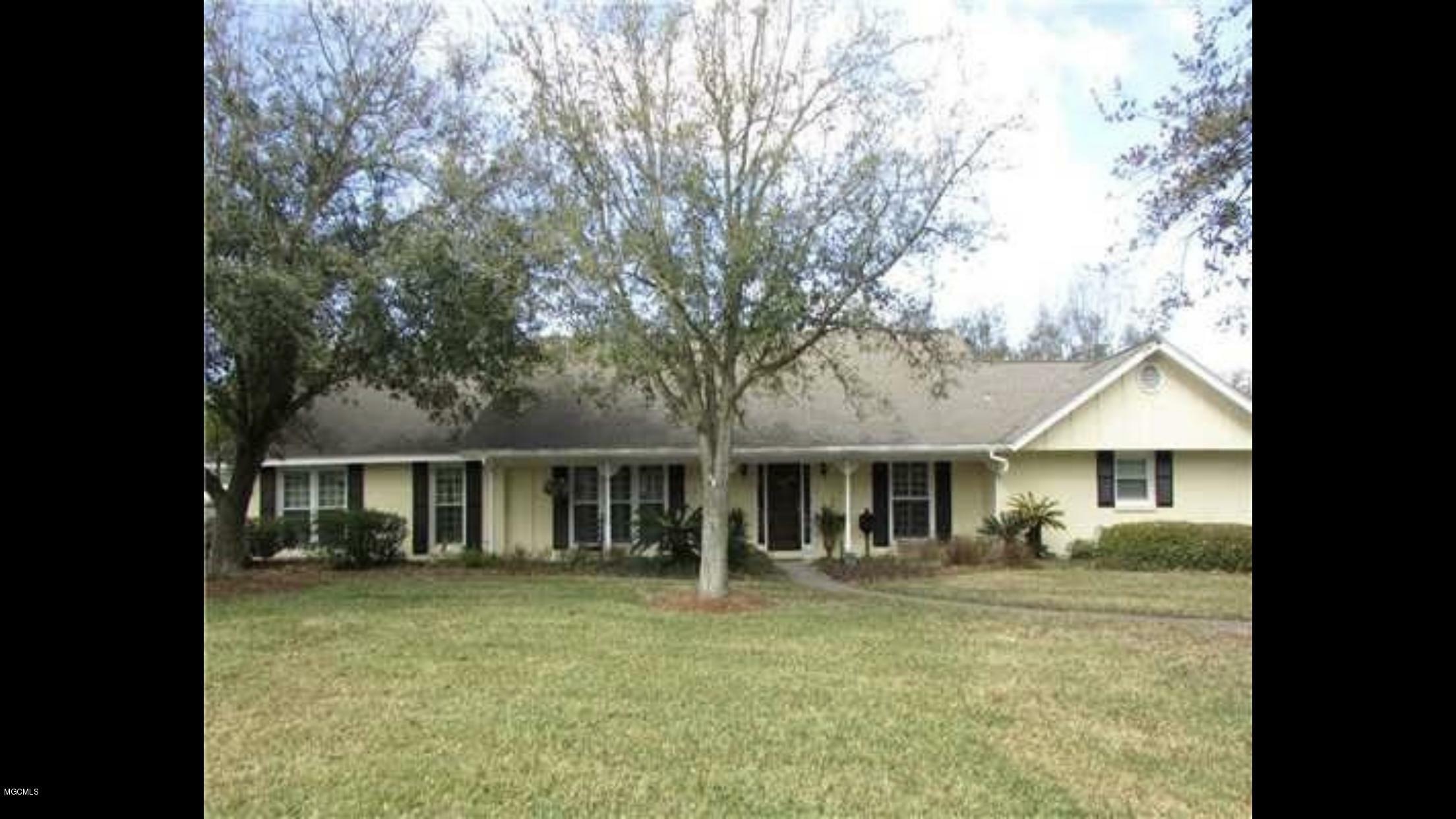 909 Eastwood Street  Pascagoula MS 39567 photo