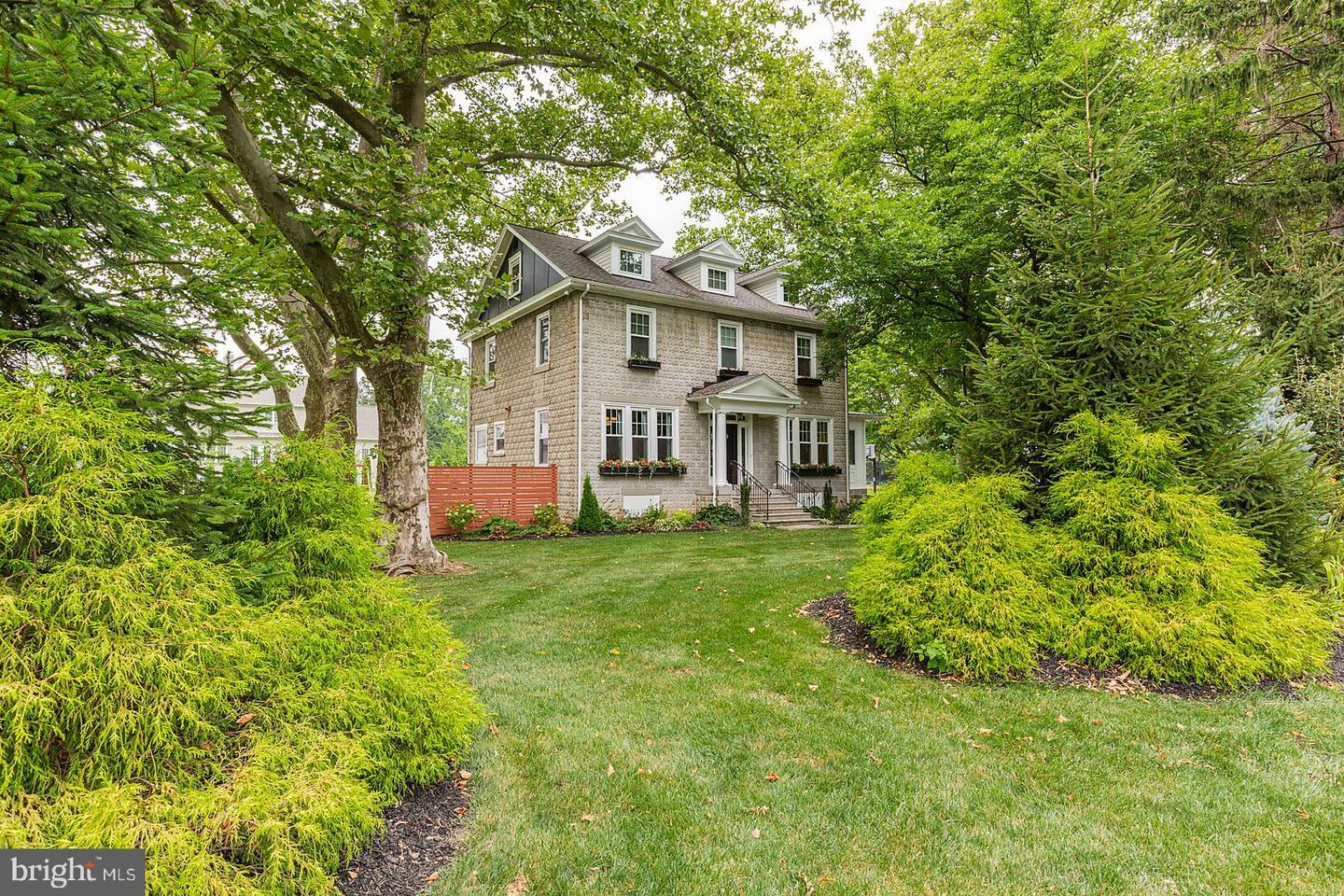 Property Photo: 1617 New Holland Pike PA 17601