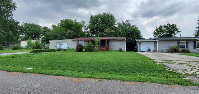 Property Photo: 2133 Robert Avenue 62040