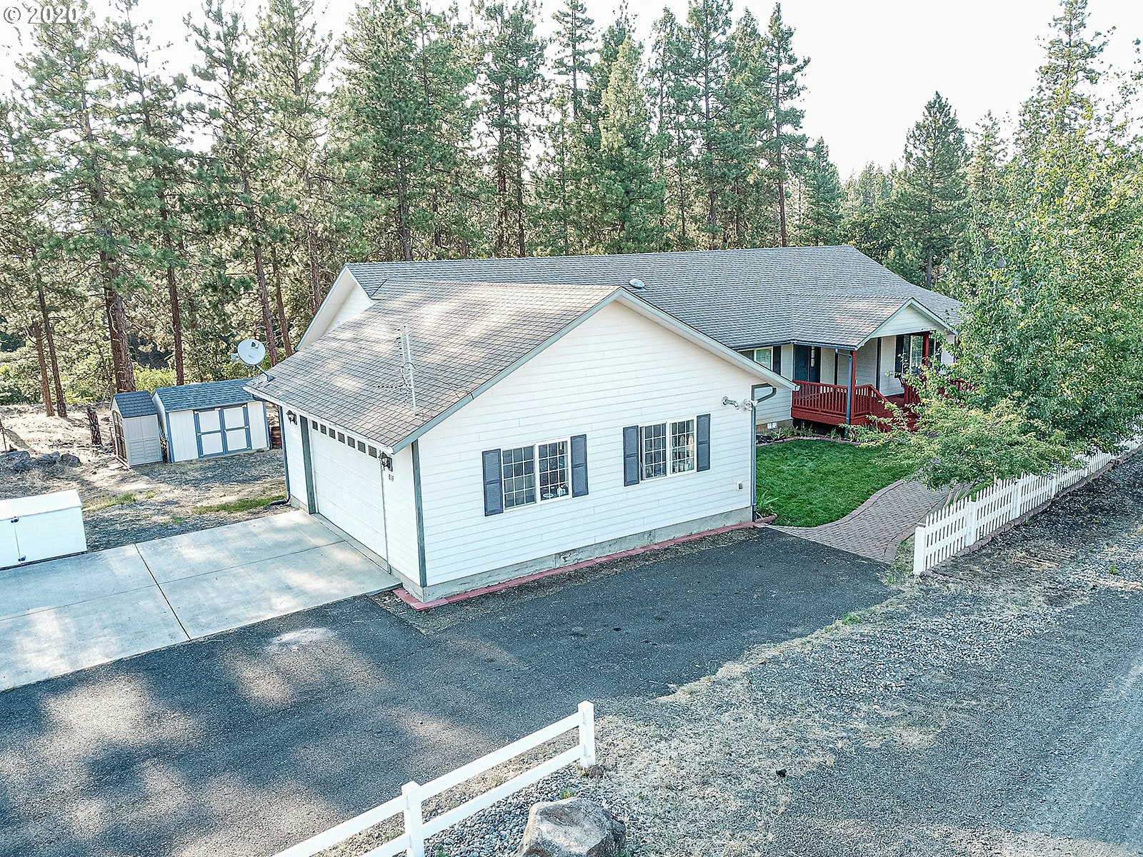 Property Photo:  819 Malinda Ln  WA 98620 