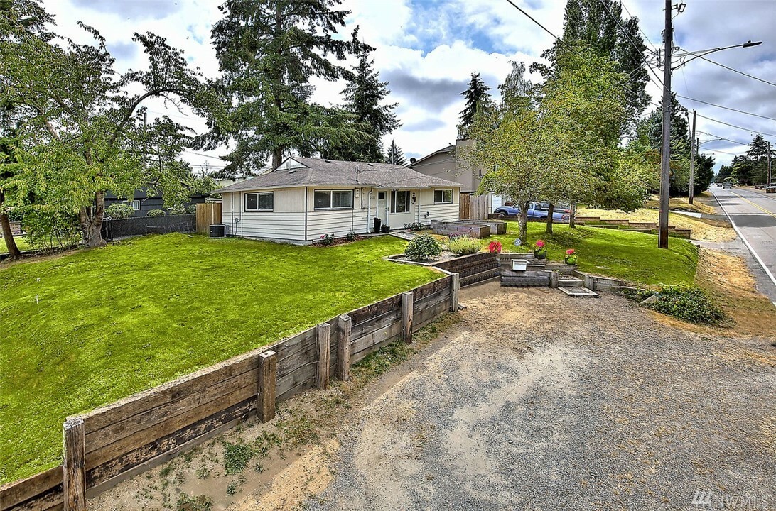 Property Photo:  3631 N Orchard St  WA 98407 