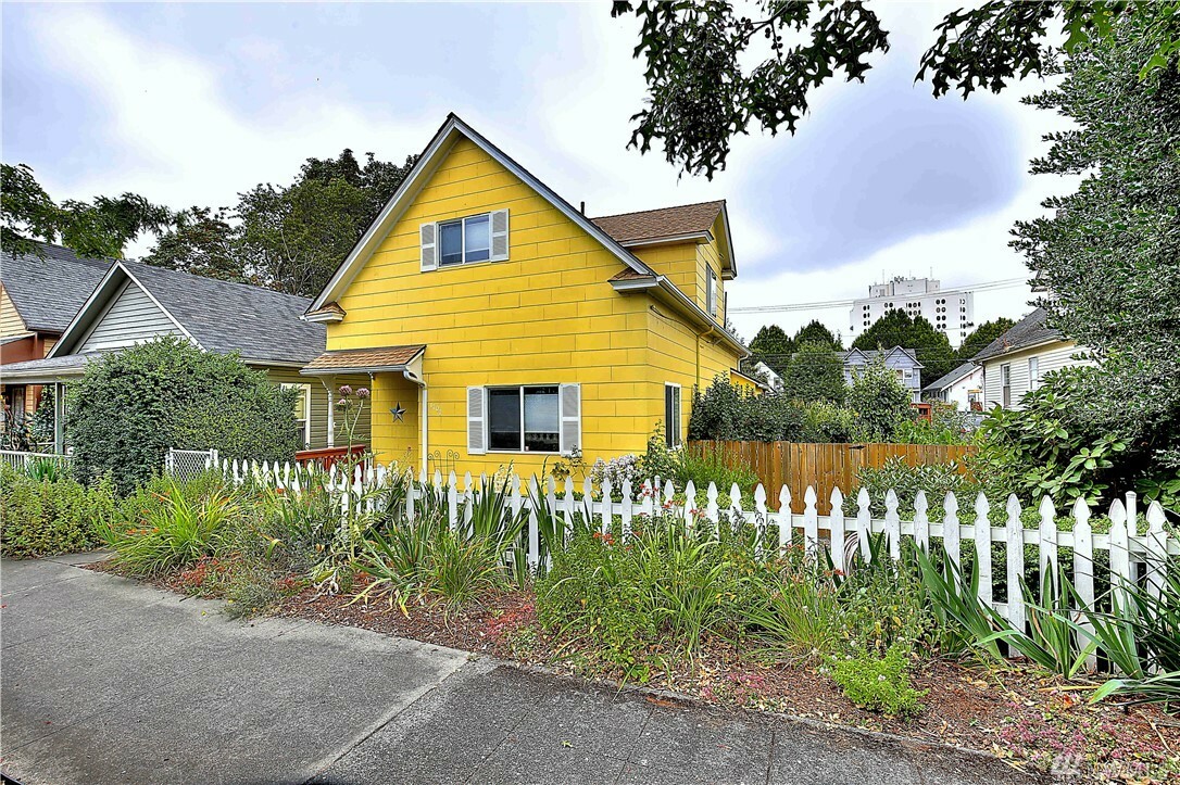 Property Photo:  1707 S L St  WA 98405 