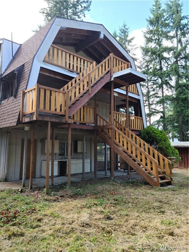 Property Photo:  19116 168th Ave NE  WA 98072 