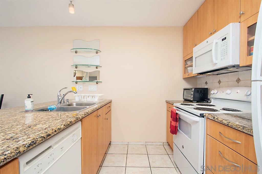 Property Photo:  8308 Regents Rd 1C  CA 92122 