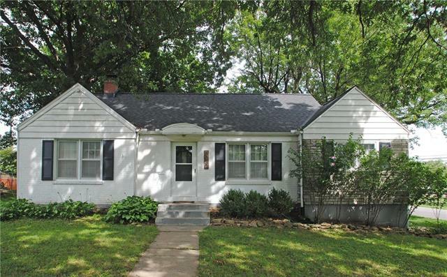 Property Photo:  8037 Washington Street  MO 64114 