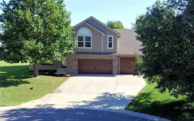 Property Photo:  4403 SW Rivulet Drive  MO 64082 