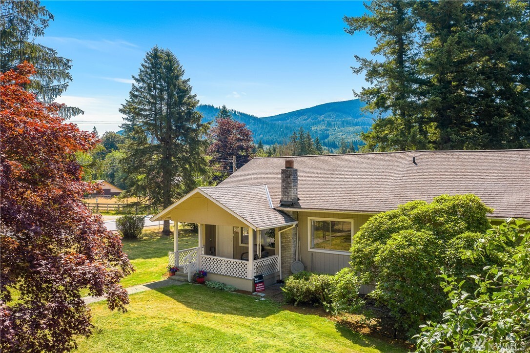 Property Photo: 25815 348th Avenue SE WA 98051