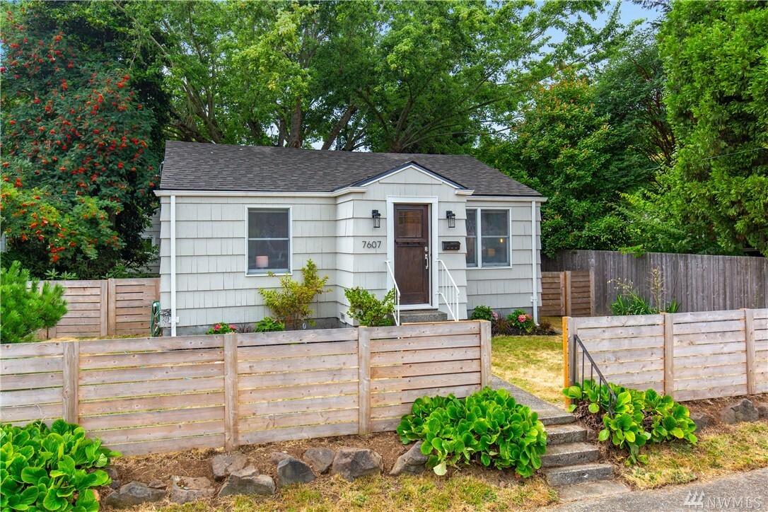 Property Photo:  7607 11th Ave SW  WA 98106 