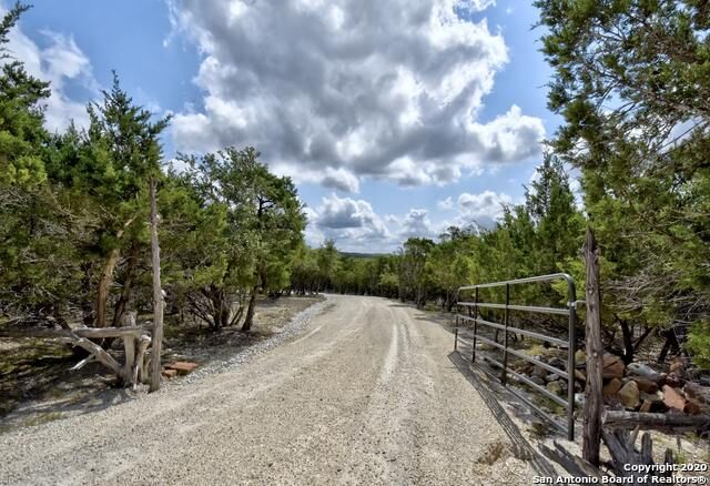 Property Photo: 178 Peaceful Hollow TX 78070
