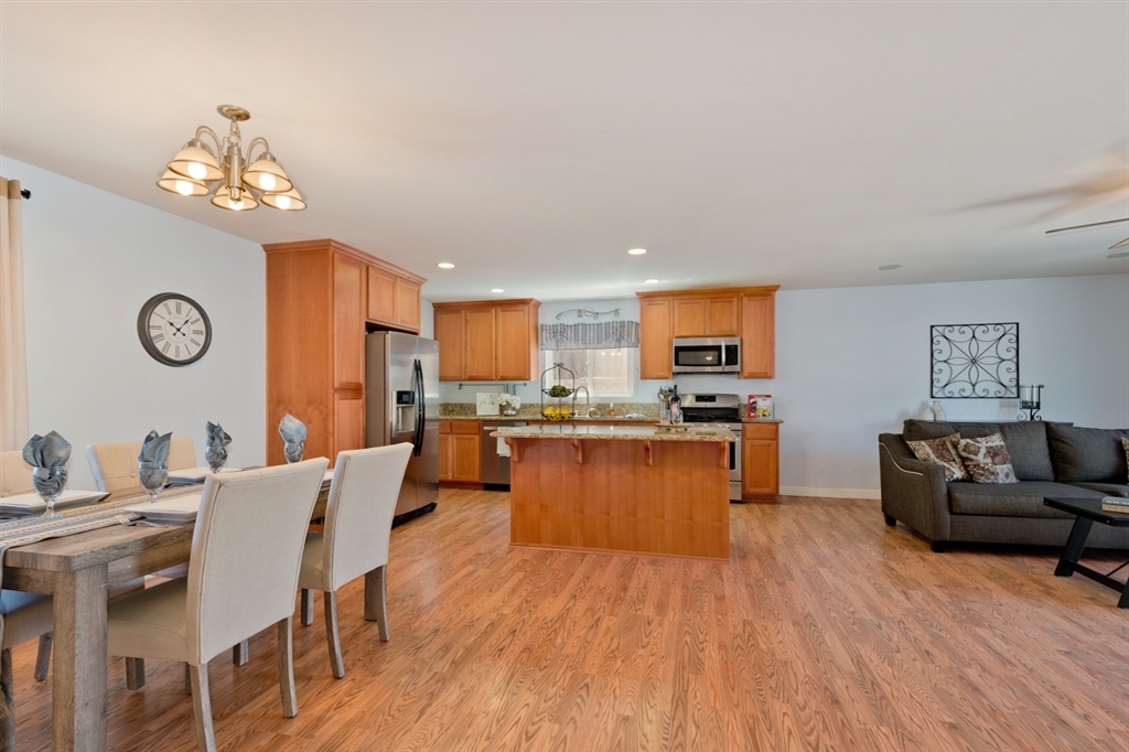 Property Photo: 9456 Cathywood Dr CA 92071