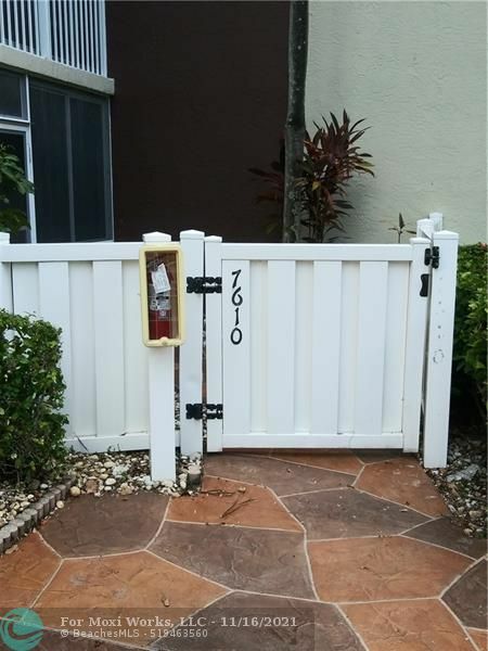 Property Photo: 7610 Trent Dr 101 FL 33321