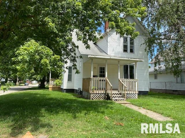 Property Photo:  805 E Chestnut  IL 61520 