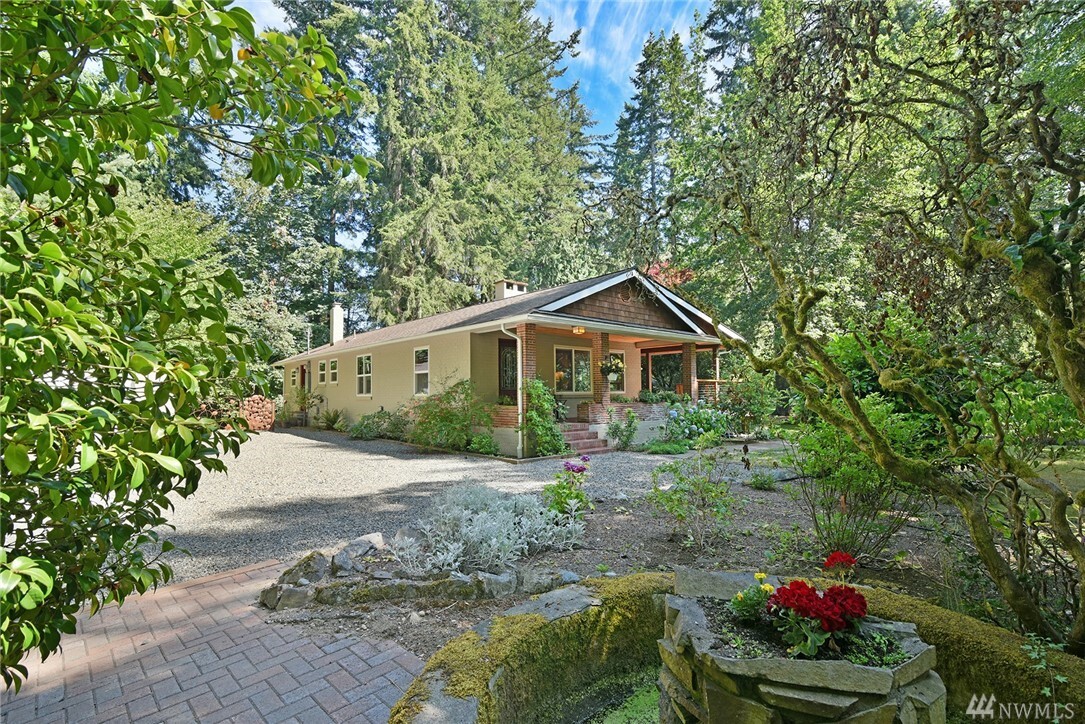 Property Photo:  6901 NE West Port Madison Rd  WA 98110 