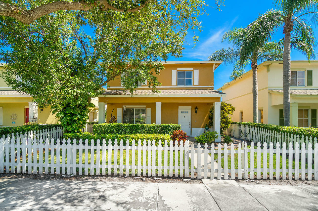 Property Photo:  441 W Branch Street  FL 33462 