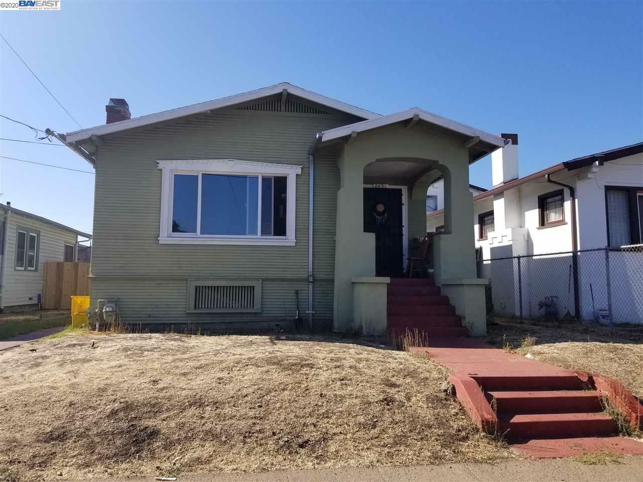 Property Photo:  2491 65th Ave  CA 94605 