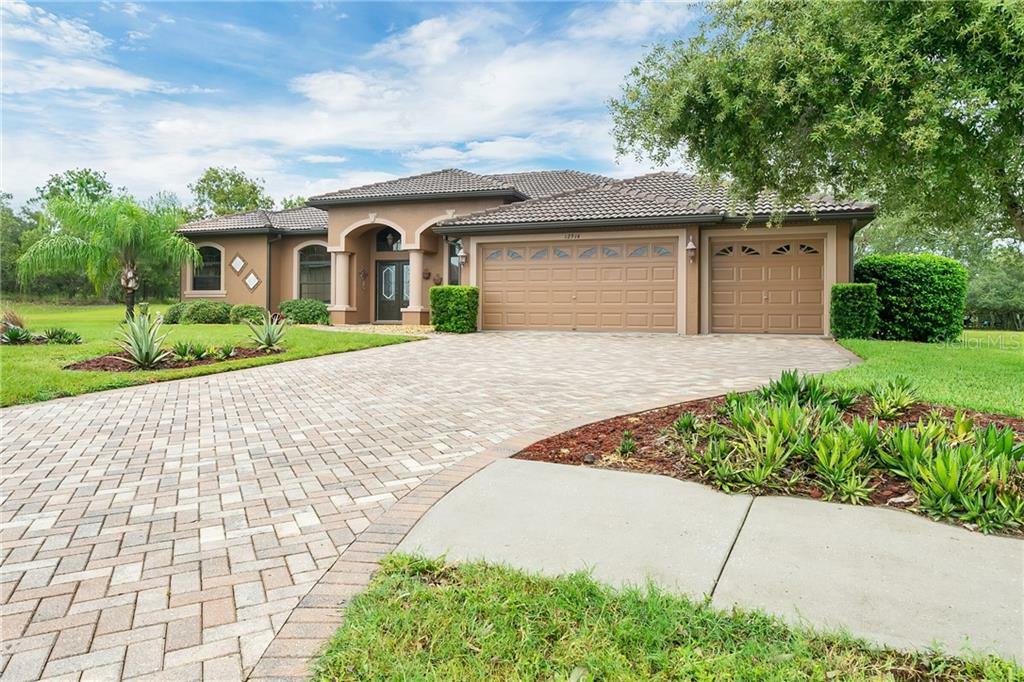 Property Photo: 12914 Sandspur Court FL 34609