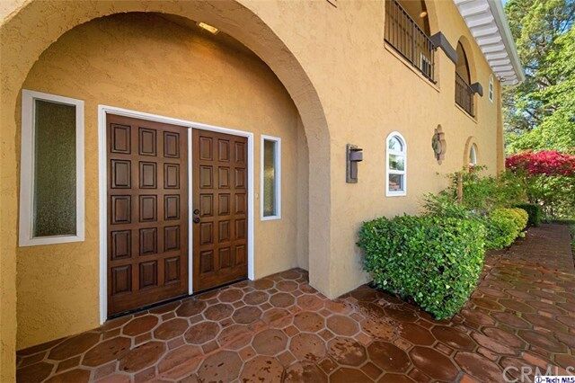 Property Photo:  42 Saddlebow Road  CA 91307 