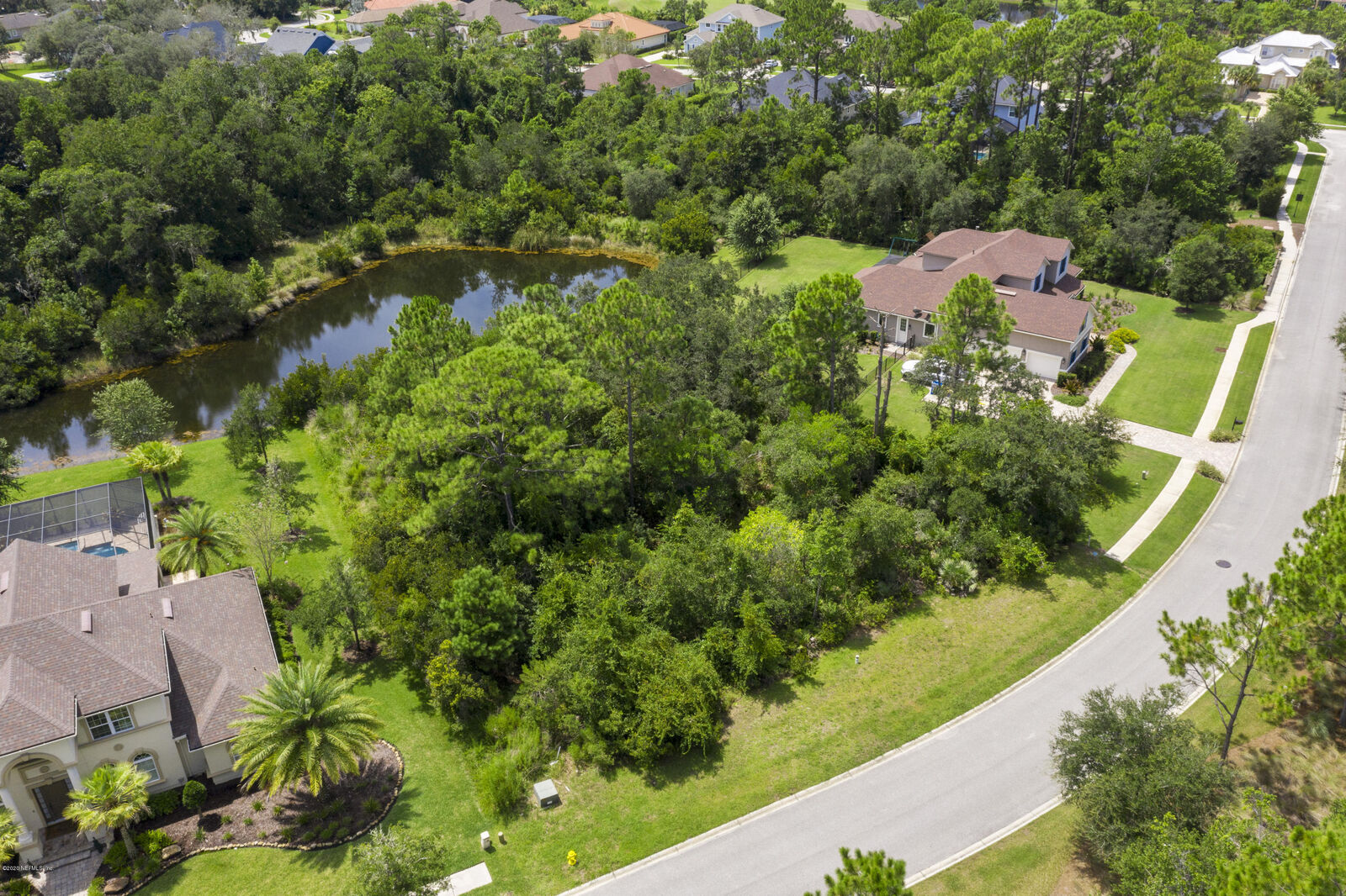 Property Photo:  612 Santa Teresa Court  FL 32095 