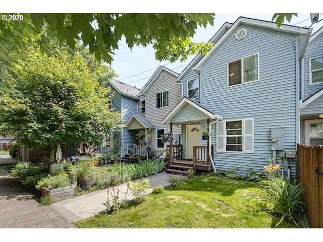 Property Photo: 257 SE 188th Ave OR 97233