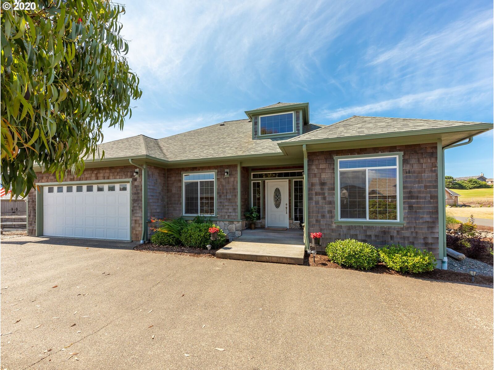 Property Photo:  4777 Sheridan Dr  OR 97138 