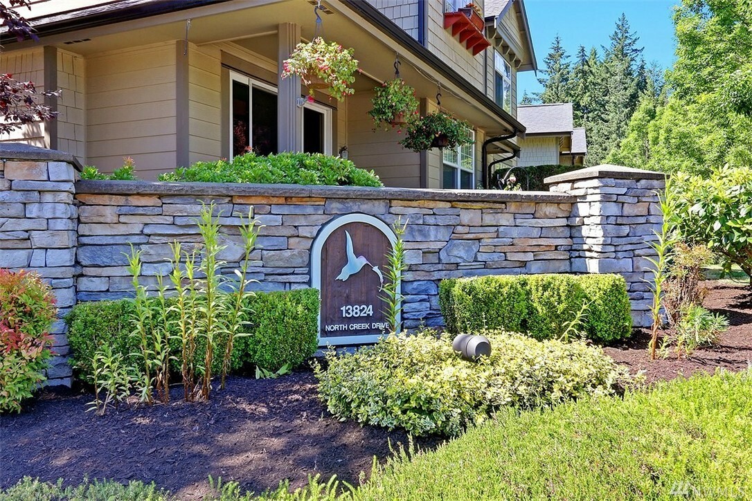 Property Photo:  13824 North Creek Dr 1304  WA 98012 