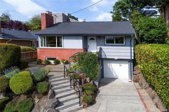 6209  38th Avenue NE  Seattle WA 98115 photo
