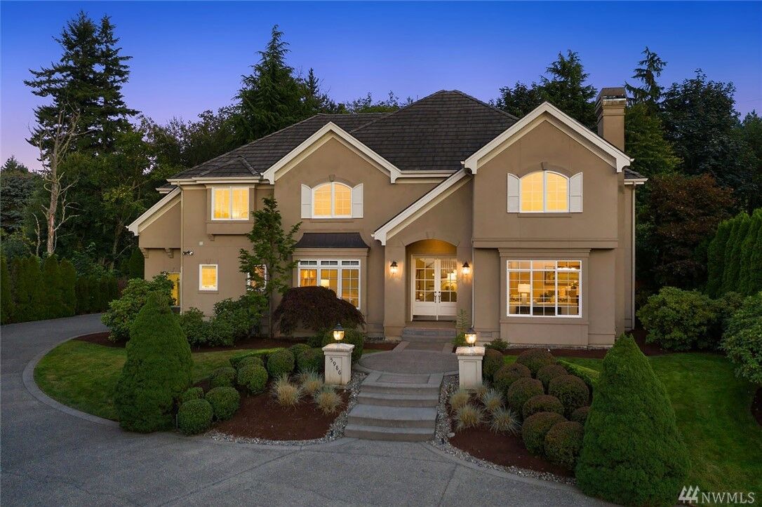 Property Photo:  5986  169th Avenue SE  WA 98006 