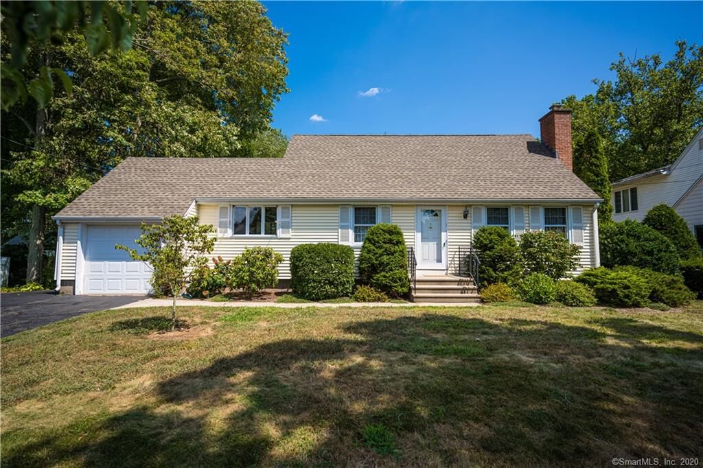 Property Photo: 460 Skiff Street CT 06473