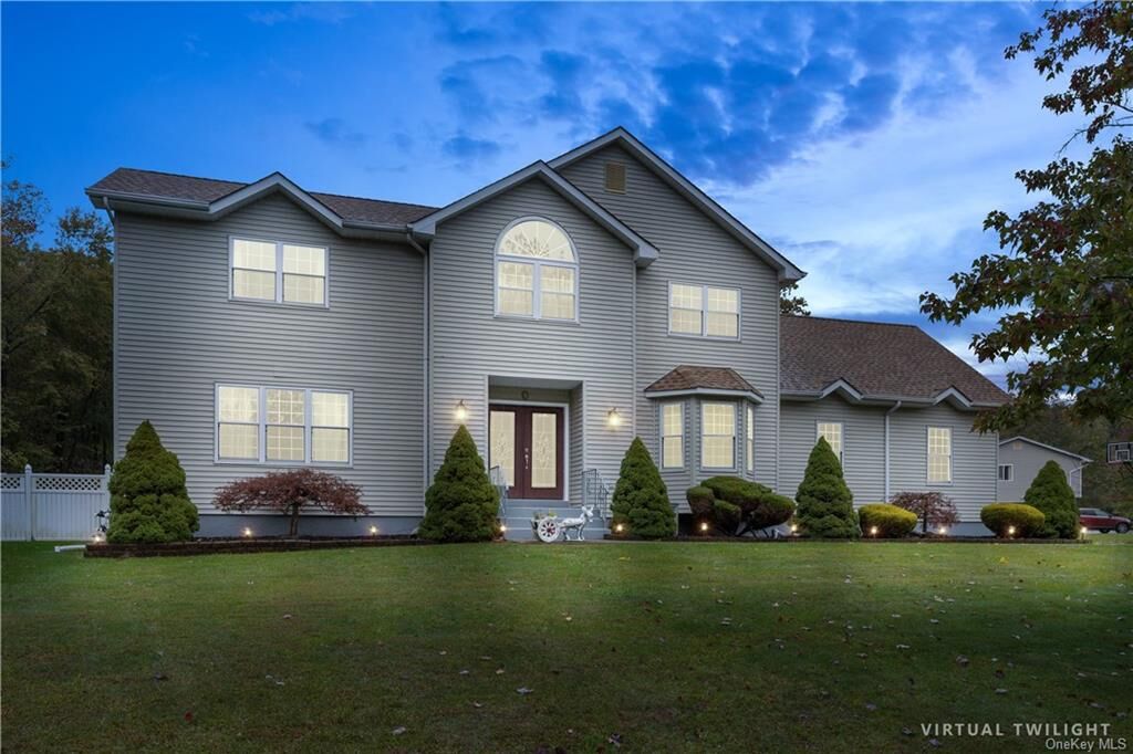 Property Photo: 8 Rovitz Place NY 10977