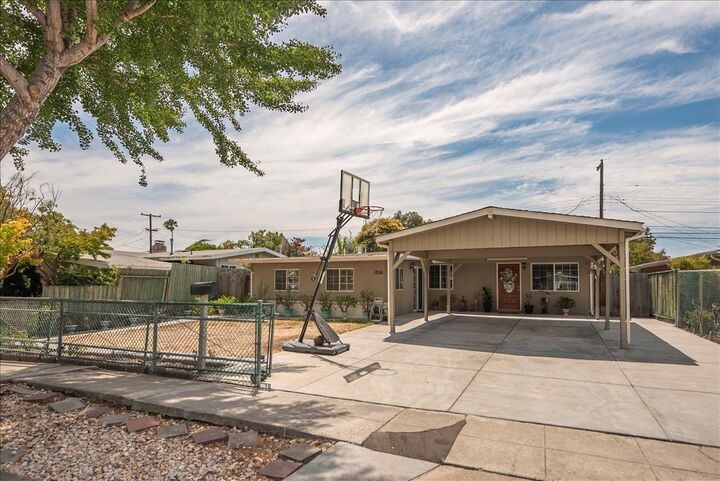 1256 Socorro Avenue  Sunnyvale CA 94089 photo