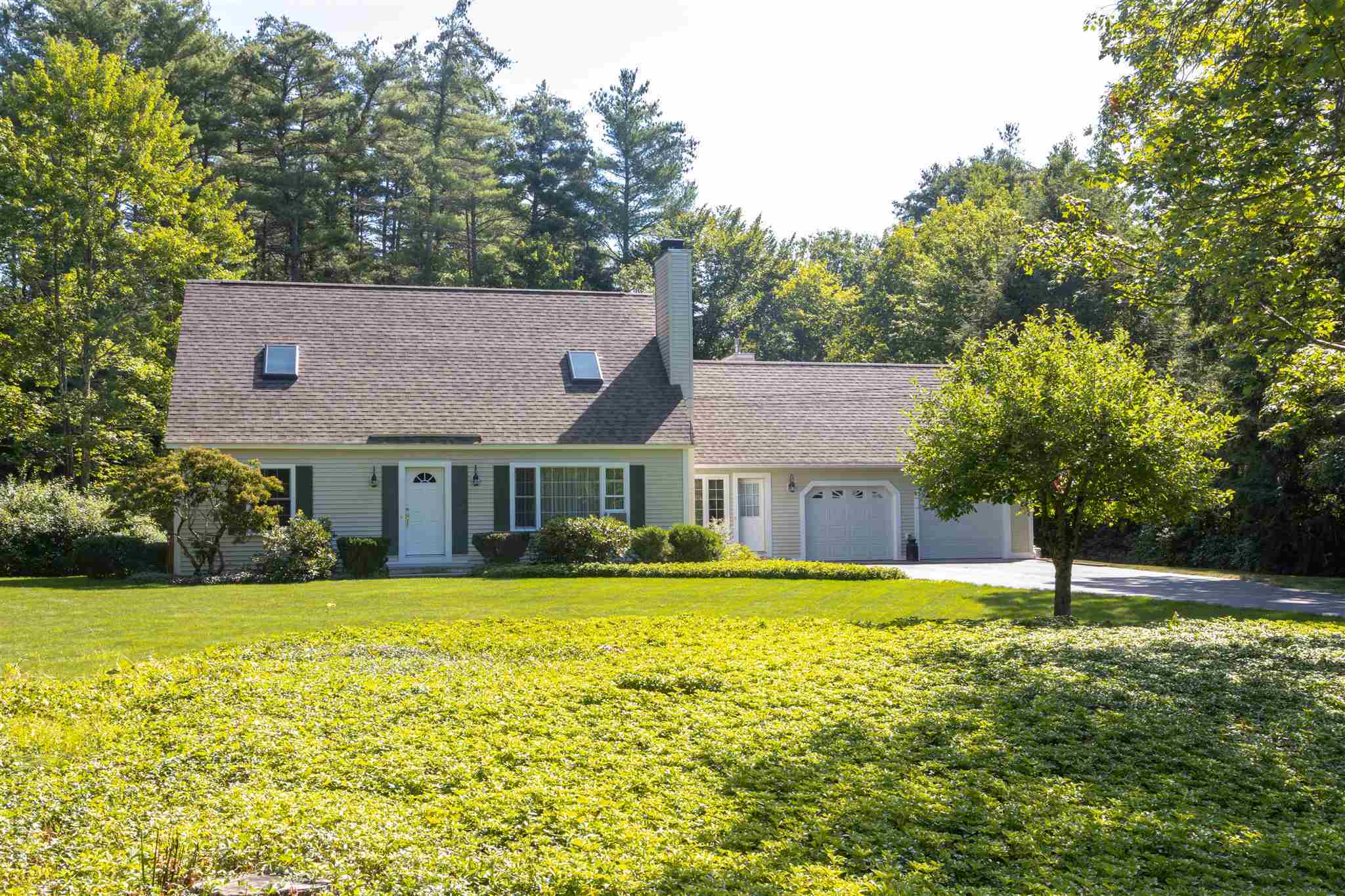 Property Photo:  3 Brookwood Drive  NH 03031 