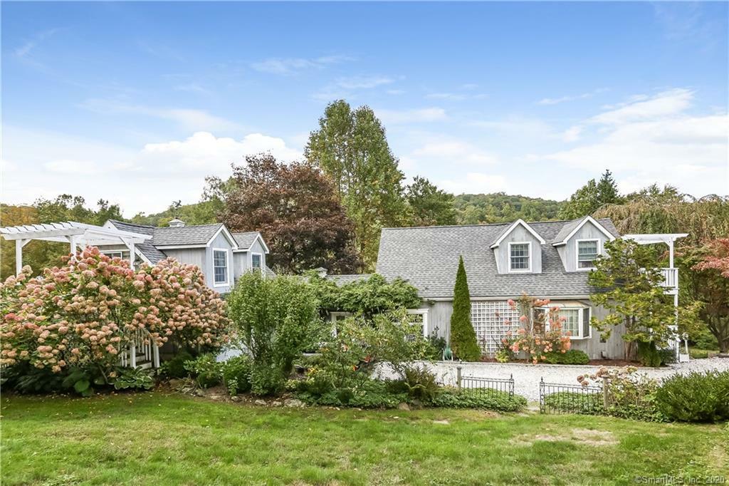 Property Photo: 10 Glenview Drive CT 06784
