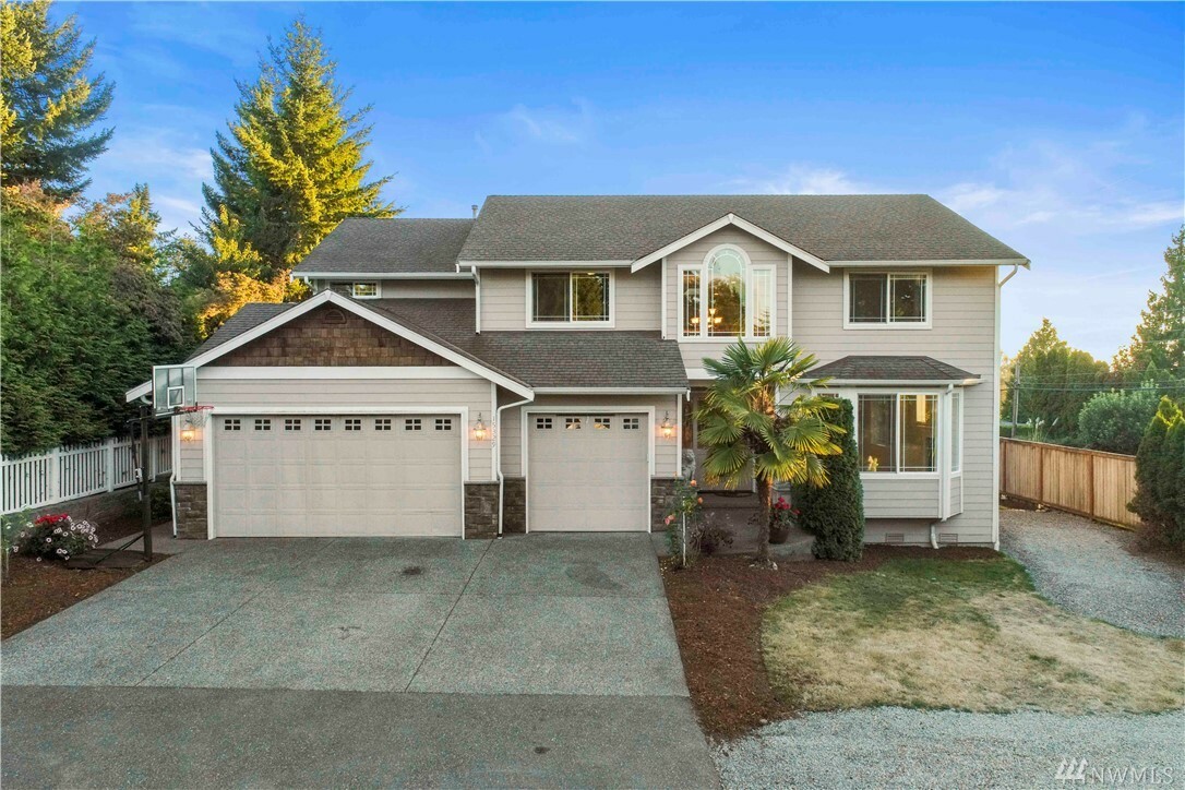 Property Photo:  15329 72nd Ave NE  WA 98028 