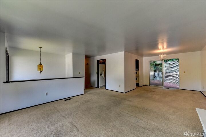 Property Photo:  2714  Forest View Drive  WA 98203 