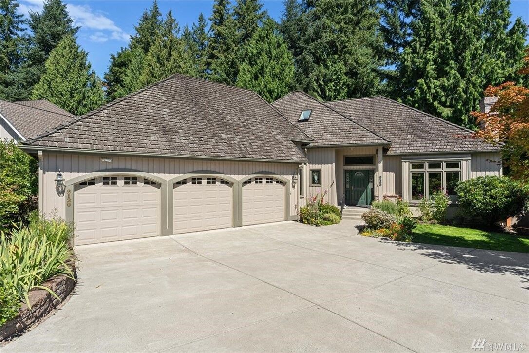 Property Photo:  2120  219th Place NE  WA 98074 