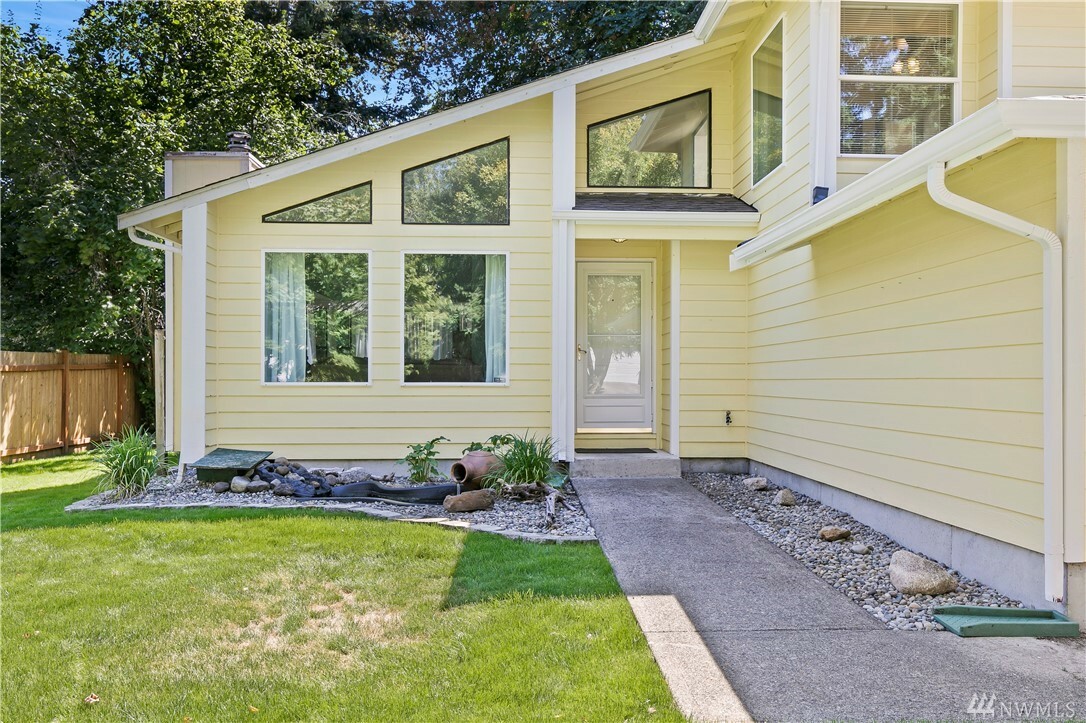 Property Photo:  1718 Diamond Rd SE  WA 98503 