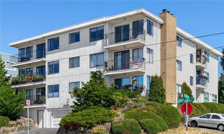 10106  Greenwood Avenue N 102  Seattle WA 98133 photo