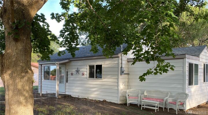 Property Photo:  7637 NE Rainier Road  WA 98837 