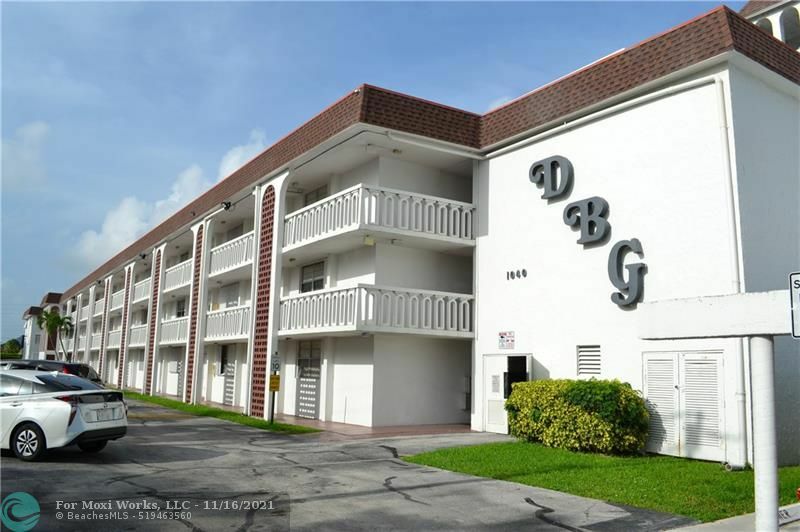 Property Photo: 1040 SE 4th Ave 129 FL 33441