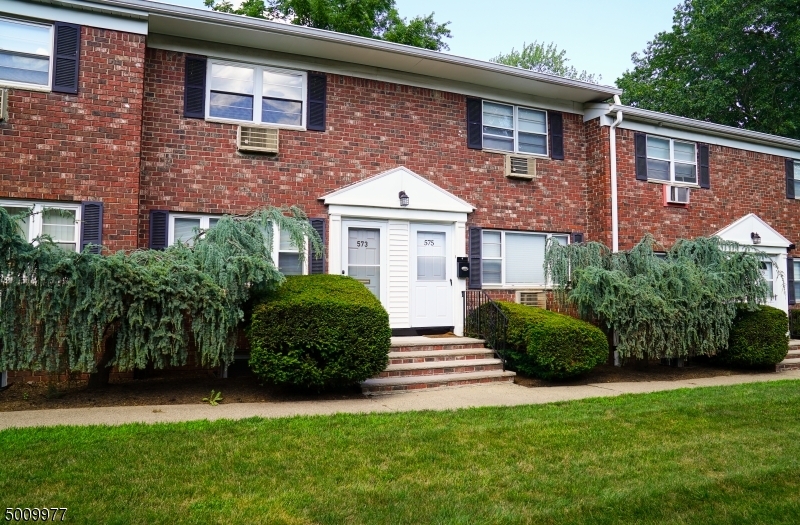 Property Photo:  575 S Springfield Ave  NJ 07081 